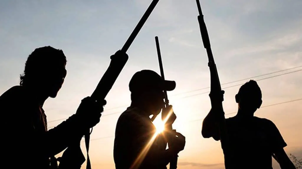 Darkness Loading? Armed Robbers Storm Ogbomoso Power Station in Daring Midnight Heist — Residents Left in Shock